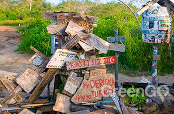 Post Office Bay - Galapagos