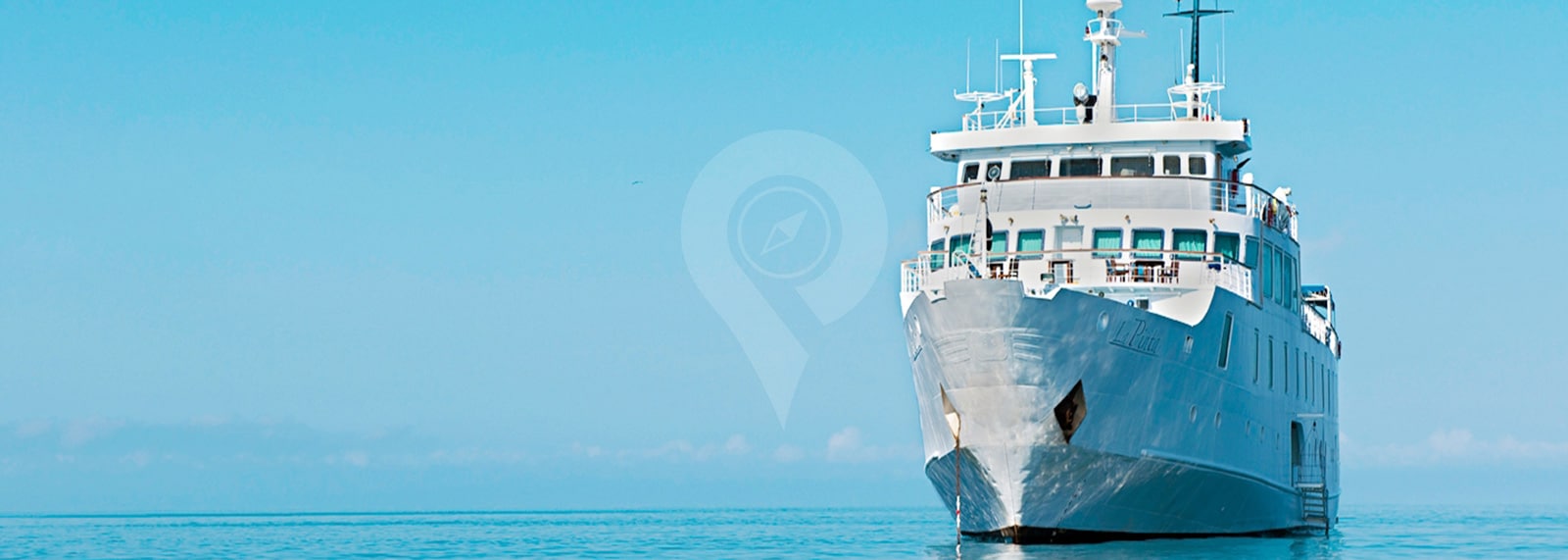 la pinta galapagos ship