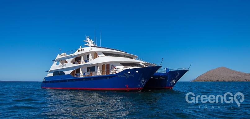 galapagos-vs-caribbean-Galapagos-catamaran