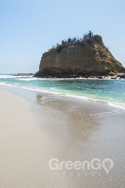 Queen Beatriz Dummies Guide-Beach Shot