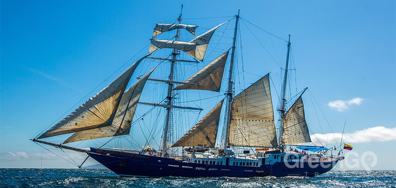 Mary-anne-galapagos-cruise-airfare-Side-view-Mary-Anne-sailboat